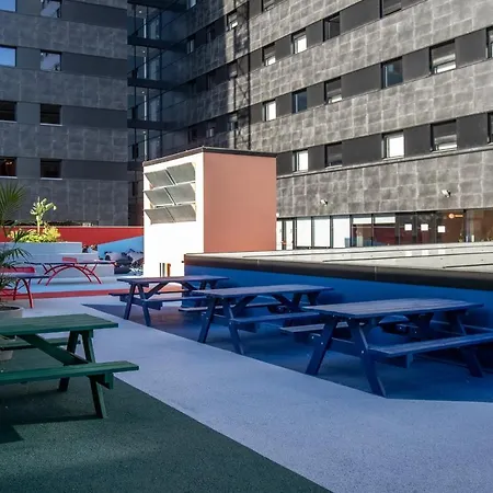 Residencia Universitaria Resa San Mames ビルバオ